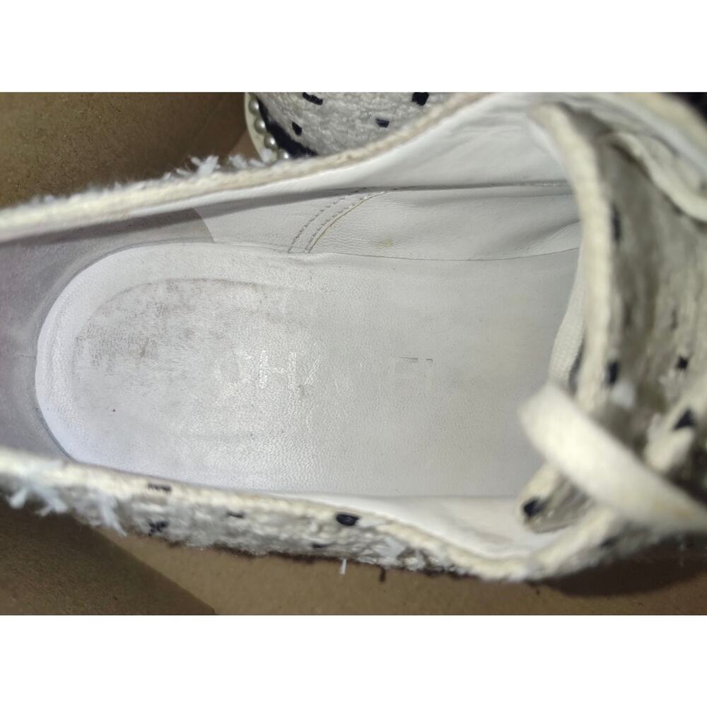 Chanel White Textile Sneakers with Contrasting Toe Sz.36 - Picture 8 of 8